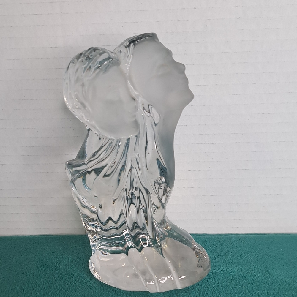 Elegant Glass Sculpture, 1970s Glass Statue Made In Taiwan